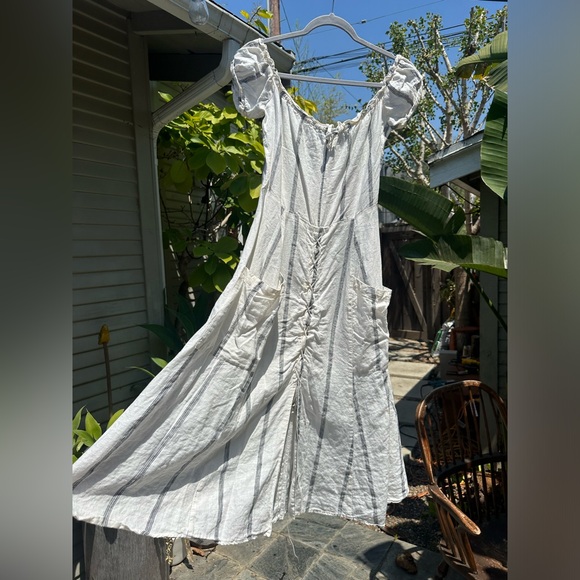 REFORMATION Cream & Black Linen Midi Dress (with pockets) size 8 - Picture 2 of 3